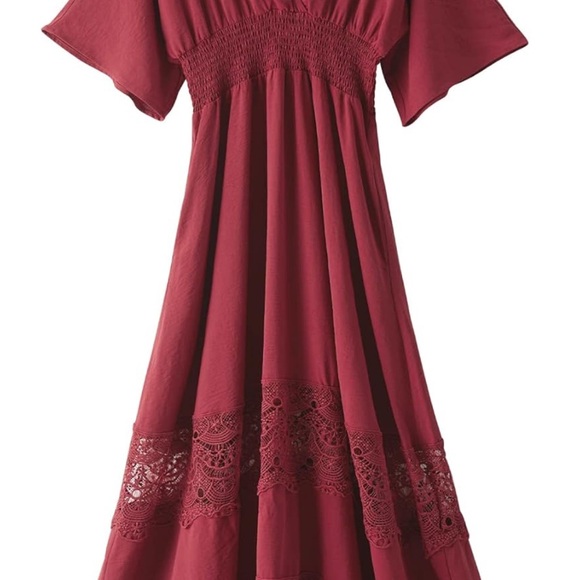 Elegant Red Maxi Dress - Picture 7 of 8